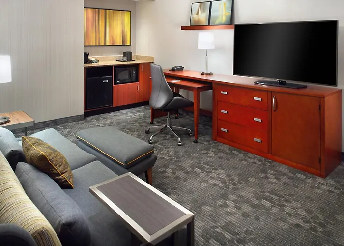 Courtyard By Marriott Raleigh Cary