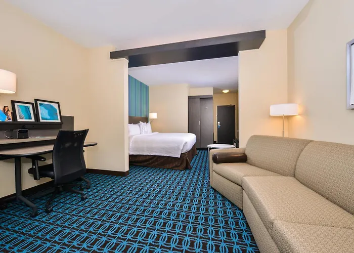 Fairfield Inn & Suites By Marriott Raleigh Cary