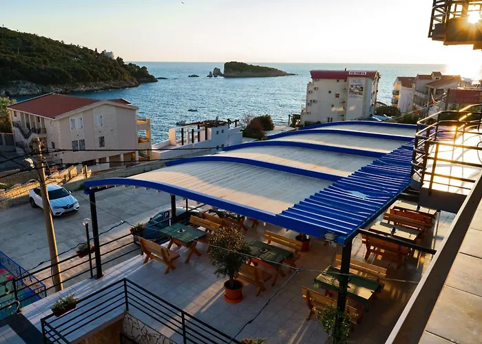 El Mar Hotel
