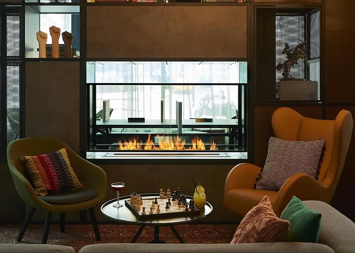 Moxy York