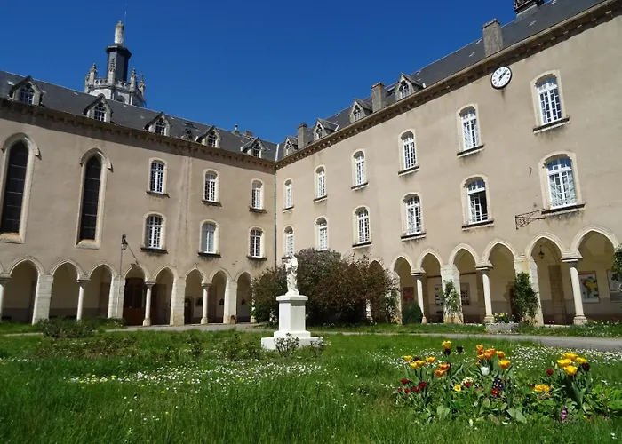 Le grand couvent de Gramat