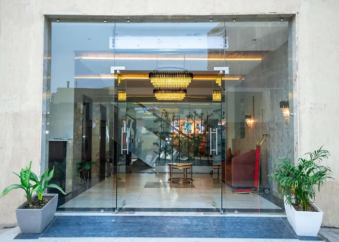 Hotel Avadh Classio Near By Ram Mandir