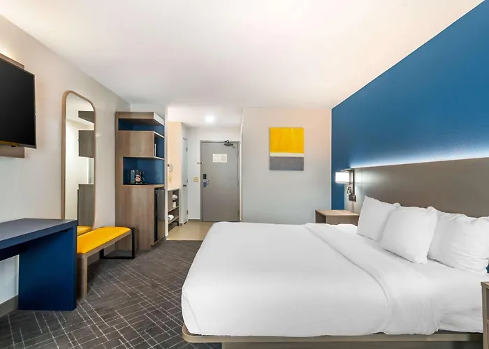 Comfort Inn & Suites Chesterfield - St Louis