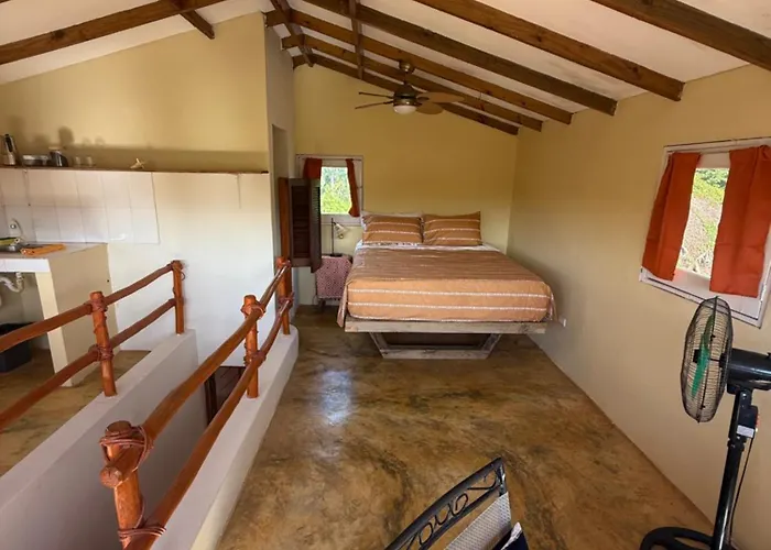 Yes Papa! Rooms Only 100M From The Beach!