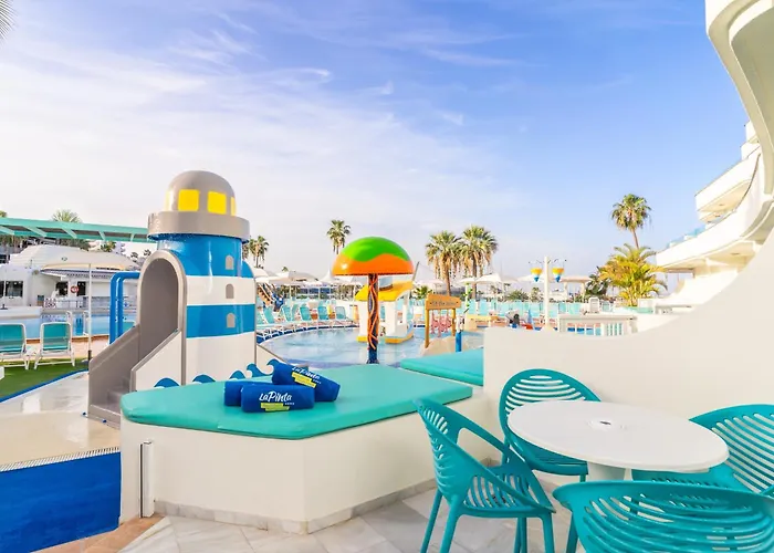 Hovima La Pinta Beachfront Family Hotel