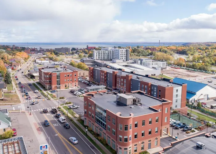 Staybridge Suites Marquette By Ihg
