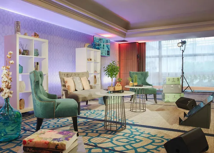 Renaissance Paris La Defense Hotel