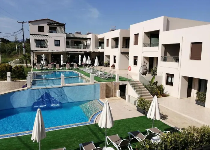 Carisa Suites And Apartments