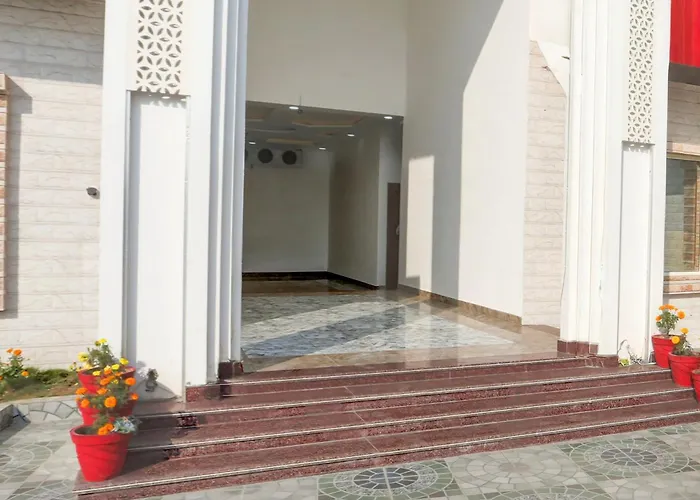 Hotel O Taj Hotel Family Restrurent