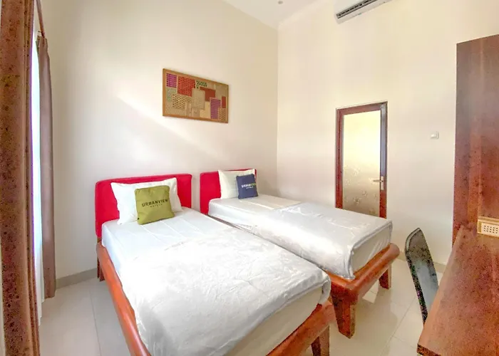 Urbanview Raden Mansion Jember