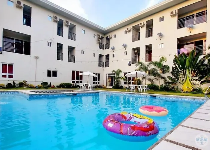 Three M'S Hotel And Restaurant