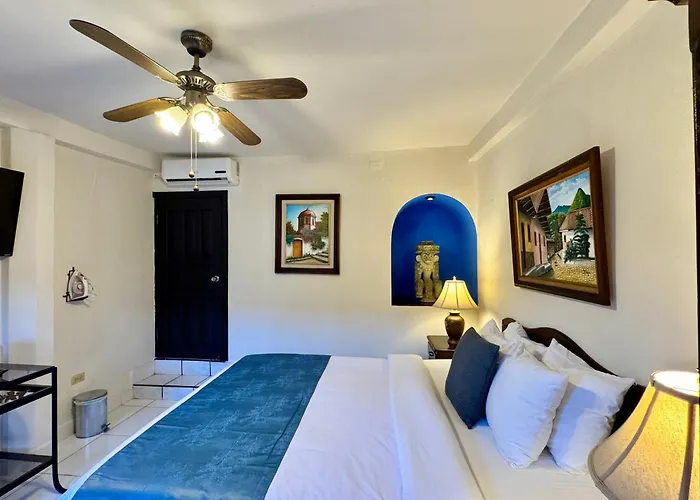 Hotel Camino Maya
