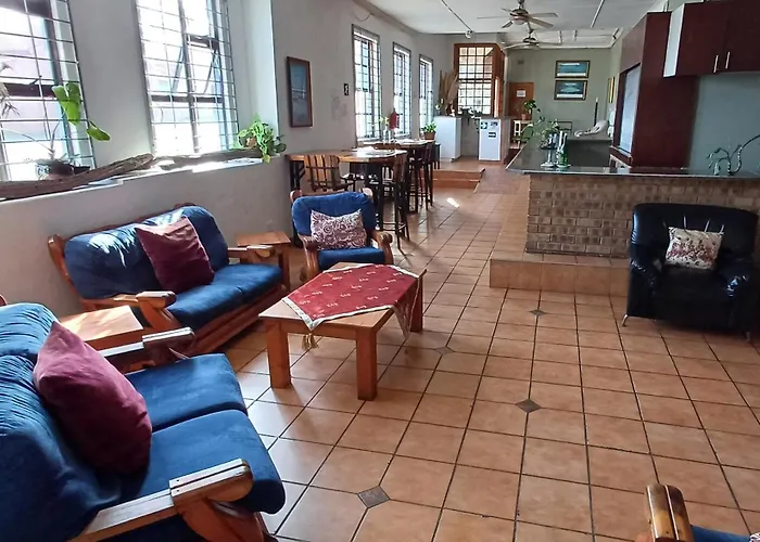 Oceanic Flashpackers Accommodation