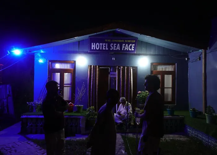 Hotel Sea Face