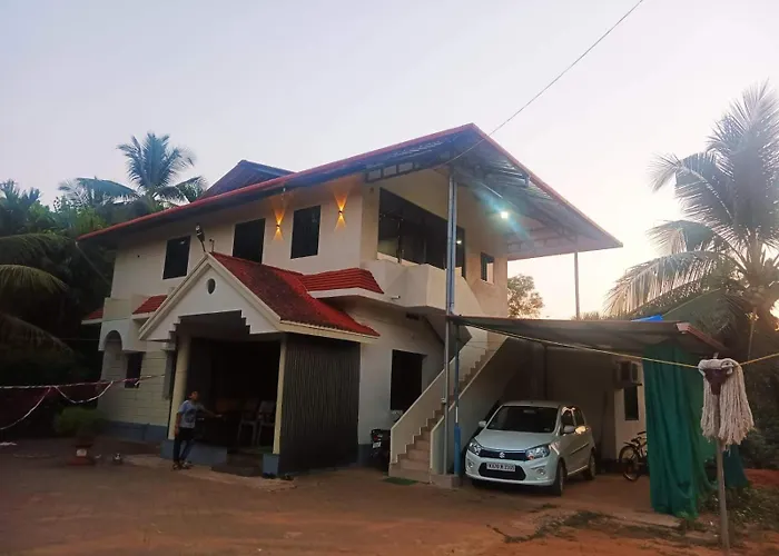 Suvarna Tourist Home