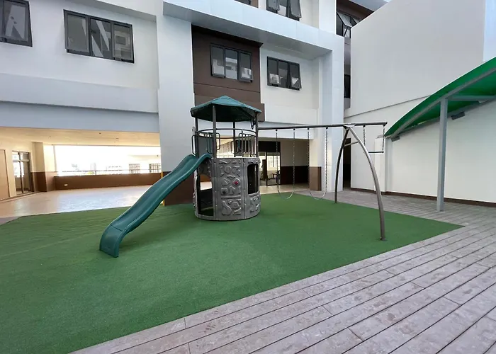 Luxe Condo Near It Park & Waterfront - Free Use Of Pool, Gym And Sauna