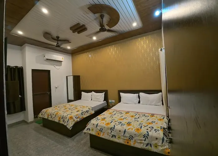 Hotel Daksh