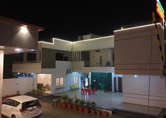 Chandana Green View Resort Hampi