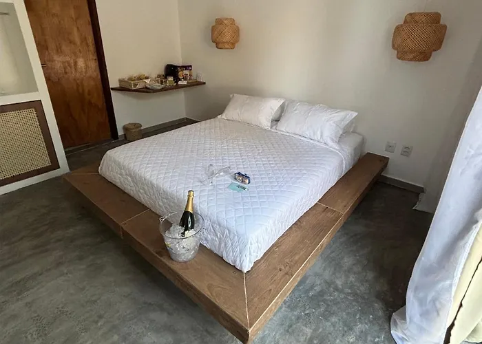 Villa Canoe Hotel