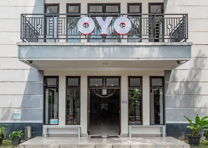 Hotel O Kambang Iwak Area Near Kambang Iwak Park Formerly Kerangga