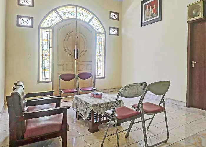Hotel O Excellent Kost