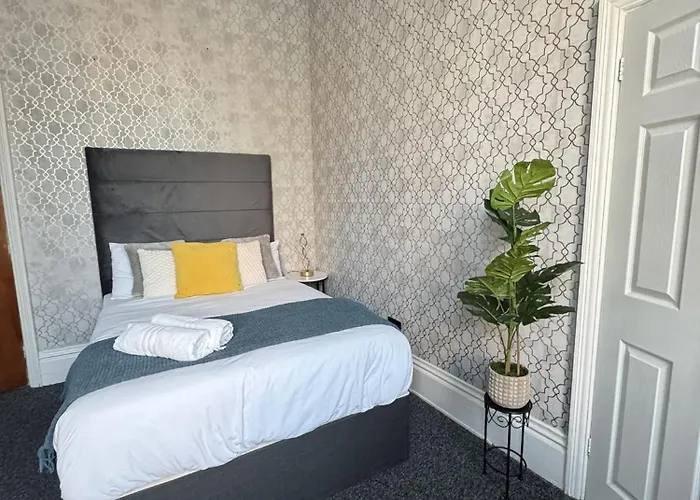 Marine Parade Hotel By Pli