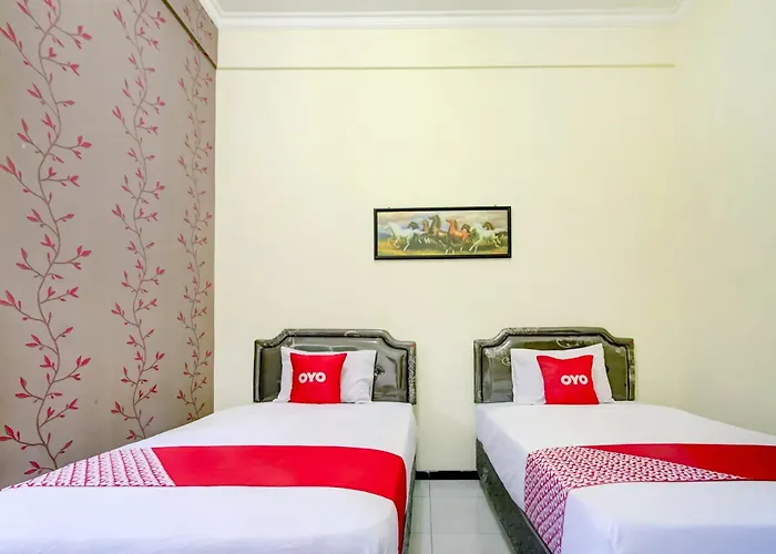 Capital O 90151 Guest House 180