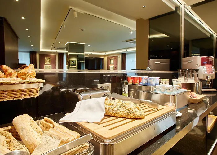 Nexus Valladolid Suites&Hotel