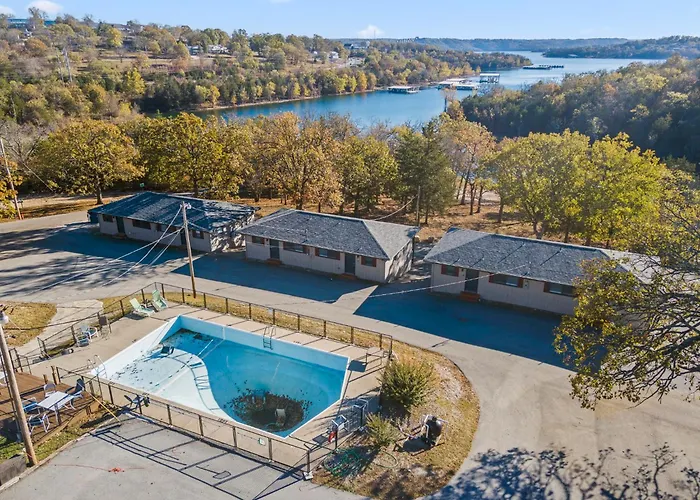 Studio Condo On Table Rock Lake W Access & Views-Free Tickets-