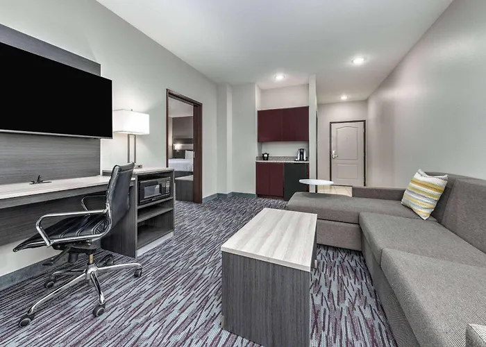 La Quinta By Wyndham Allen At The Village