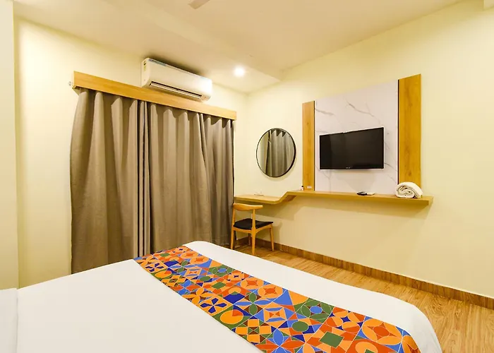 Fabhotel White Ridge-Sia Life Hospital, Kondapur