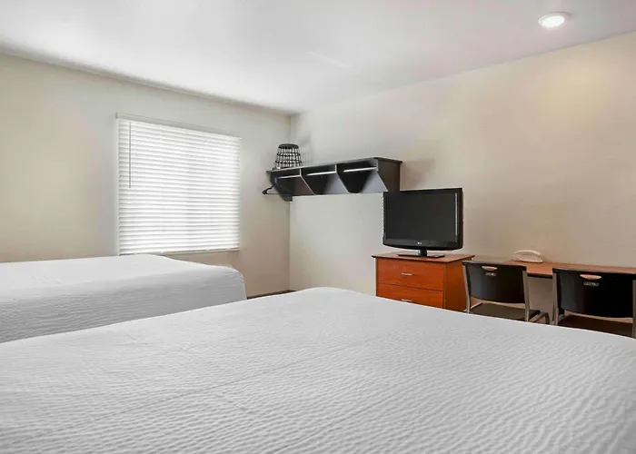 Woodspring Suites Springdale