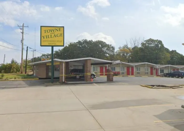 Saint Roberts Town And Village Motel