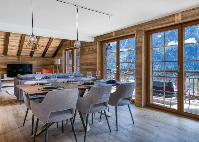 Heliantheme, The Lofty Penthouse