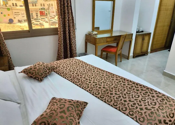 Petra Rocks Hotel