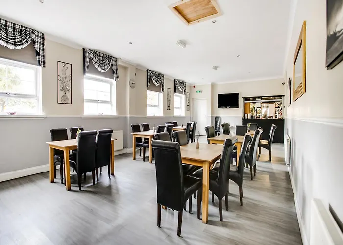 Oyo Gin House Hotel