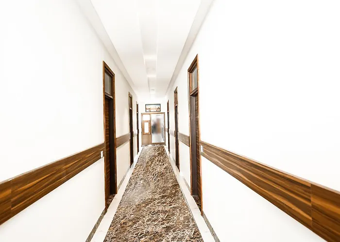 Hotel Woodcrest By Sidham Group !! Comfortable And Peaceful Stay !! Top Rated !! Preferred Hotel Chain