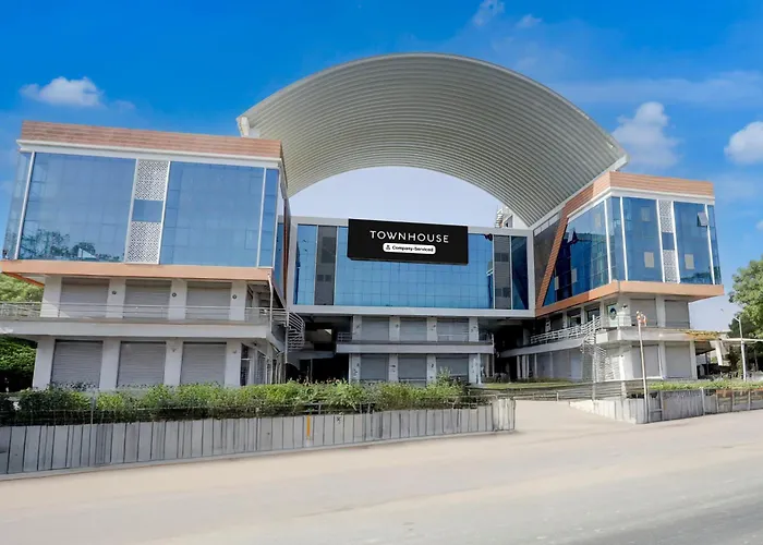 Super Townhouse Ambaji Formerly Hotel Kardhar Inn