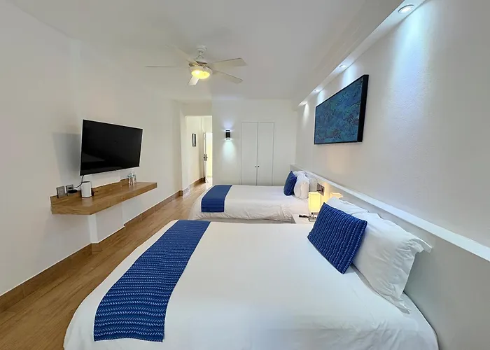 Cancun Plaza - Best Beach