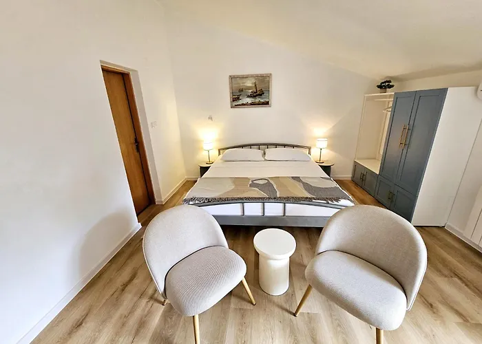 Ana Rooms