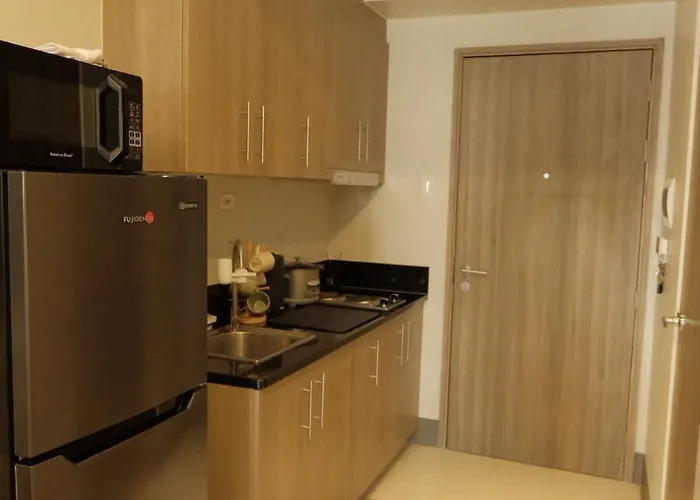 The Metro Suite - 1Br Condo 36F With City View