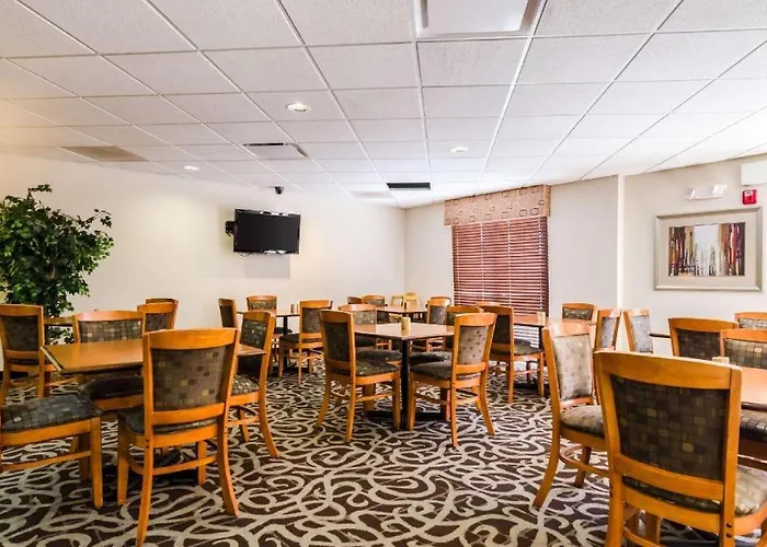 Comfort Suites