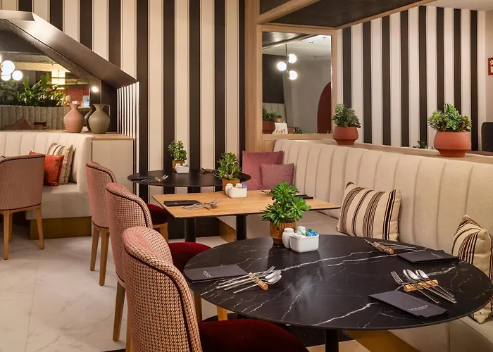 Catalonia Plaza Espana Hotel & Spa