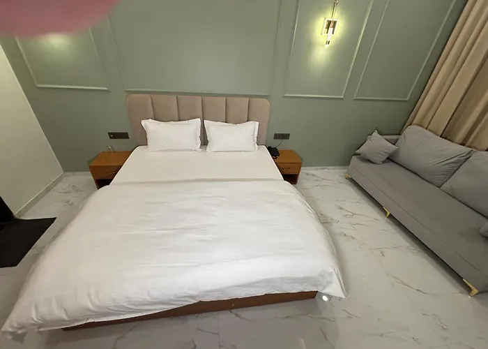Hotel Heera Palace