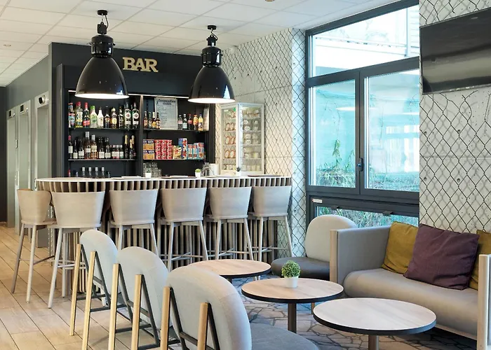 B&B HOTEL Paris Meudon Vélizy