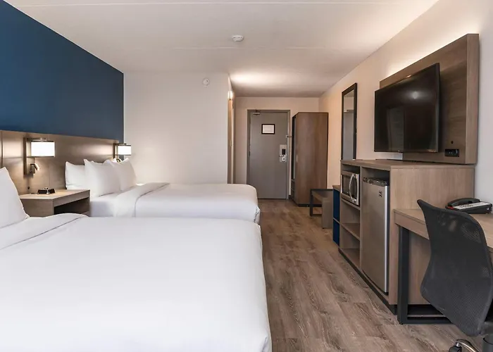 Comfort Suites Kingston Central