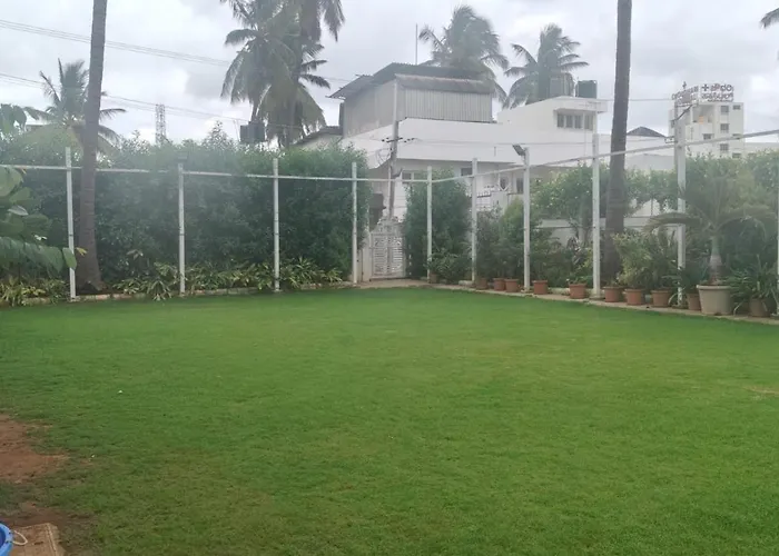 Hotel Madhuvan International