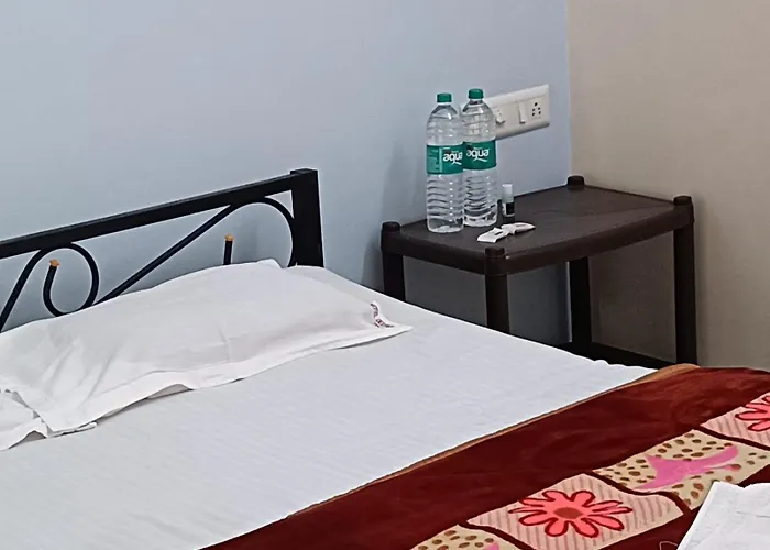 Hotel Deepak Executive, Ganpatipule