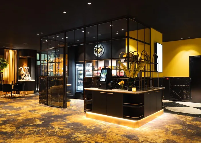 Van der Valk TheaterHotel De Oranjerie