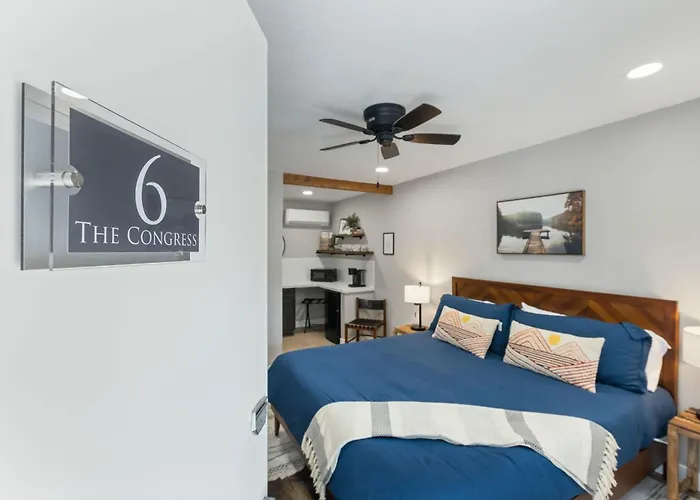 The Congress Sequoia Motel Rm6